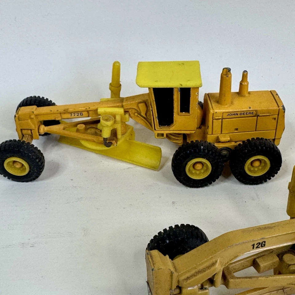 ERTL CAT 12G & JOHN DEERE 772B Diecast Road Grader Lot Vintage Construction - Image 3 of 4