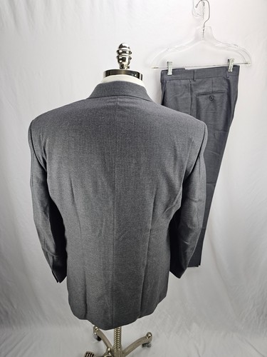 DKNY Men's Gray Striped Wool Suit 40R 30x29 - Picture 4 of 12