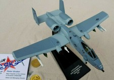 A - 10 Thunderbolt USAF NATO Fertigmodell  Aircraft 1:100  / Yakair 