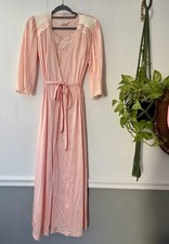 Vintage Vanity Fair Peach  Ivory Soft Nylon Wrap Peignoir Robe Nightgown Set S