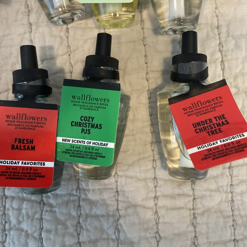 Bath & Body Works Holiday Wallflowers Refill Bulbs 12 Christmas Fall Everyday - Image 3 of 4