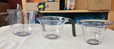 Measuring Cups by KitchenAid Set Clear w/ black handles