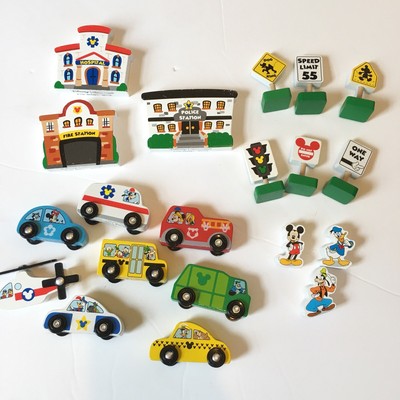 melissa and doug mickey mouse clubhouse deluxe wooden vehicles set