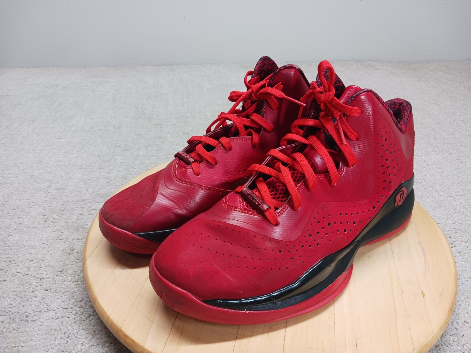 Mens Size 12 Red Black