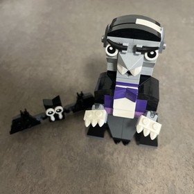 LEGO 40203 Dracula Halloween Vampire and Bat Building Kit Retired