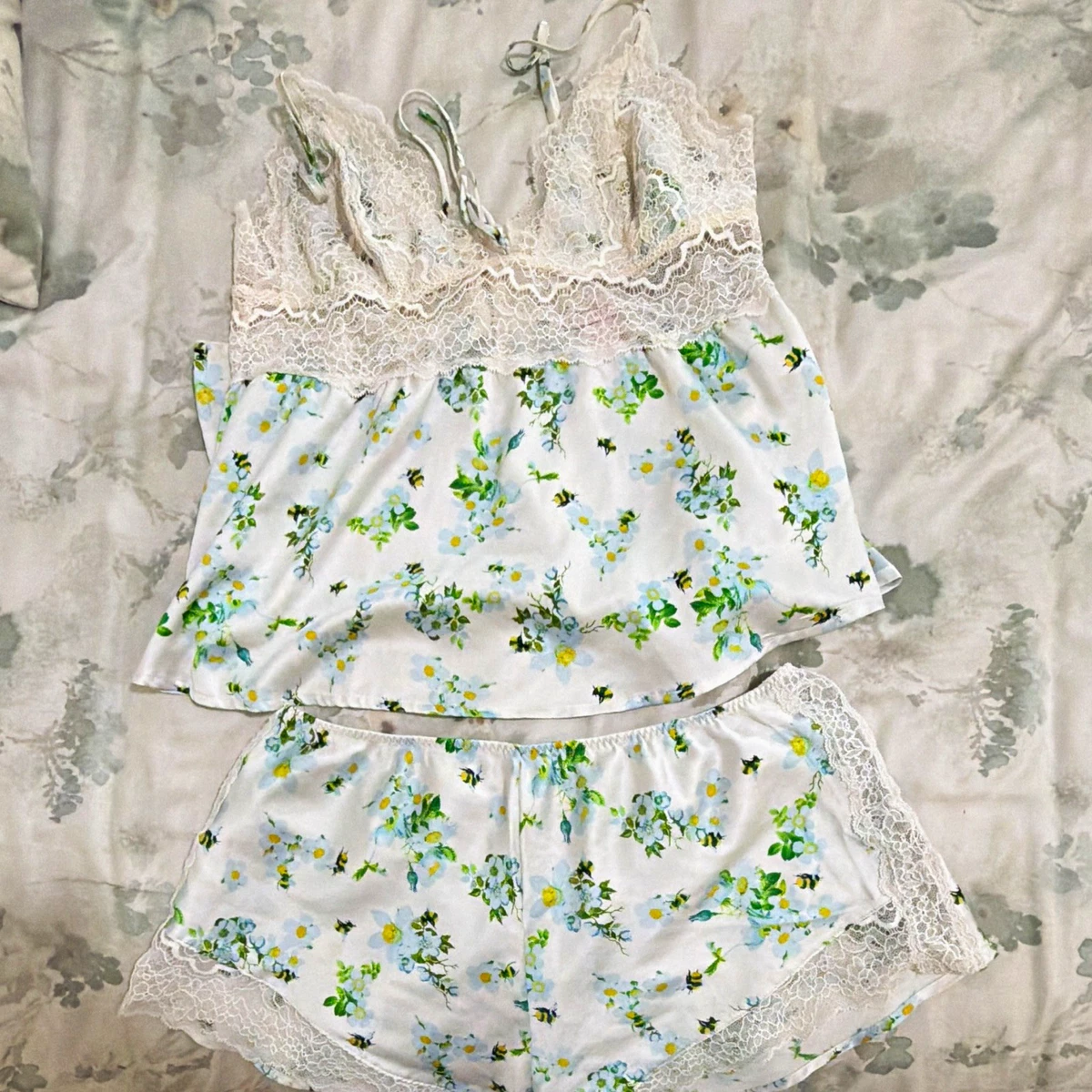 ヴィクトリアシークレット 花柄 ランジェリーセット キャミソール ヴィンテージ 25+ victoria secret cami set for sale | Updated Oct 2026