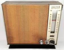 MCM Solid State Transistor AM FM Radio Zenith Model A418 Made In USA 1965