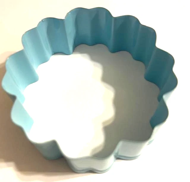 lote de 2 CORTADORES DE GALLETAS WILTON FLOR MARGARITA 2-5/8" metal recubierto Foto 3 de 4