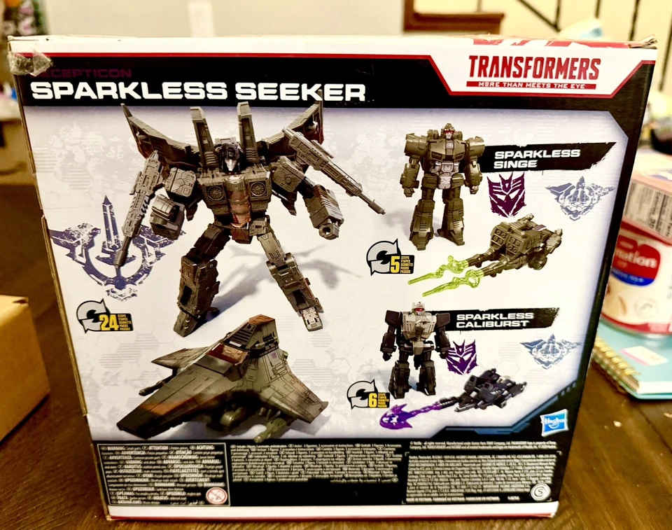 Transformers SPARKLESS SEEKER War for Cybertron Trilogy Netflix Voyager NRFB - Image 3 of 4