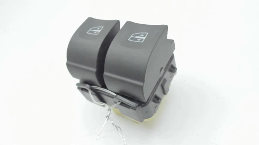 Interrupteur de leve vitre avant gauche RENAULT CLIO 4 PHASE 2 BREAK 254118044R - Photo 4/4