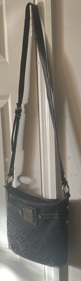 Bandolera TIGNANELLO Negra Lona/Cuero Plata Metal Correa Ajustable. Foto 2 de 4