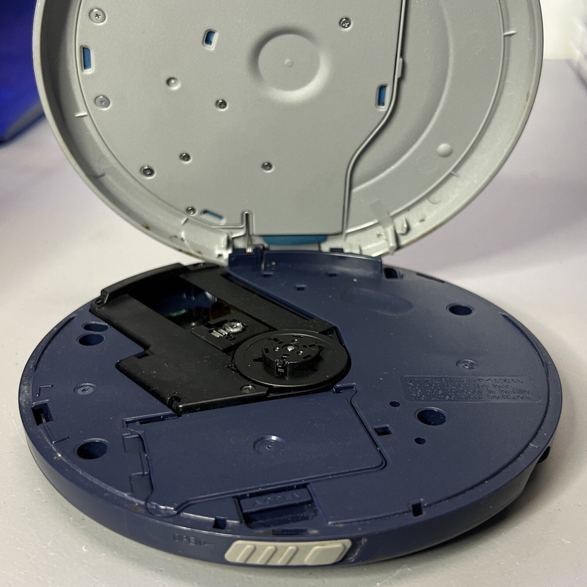 Panasonic SL-SV570 Portable CD Player MP3 FM/AM Radio, Works