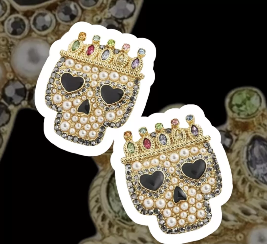 Skull on sale pearl earrings