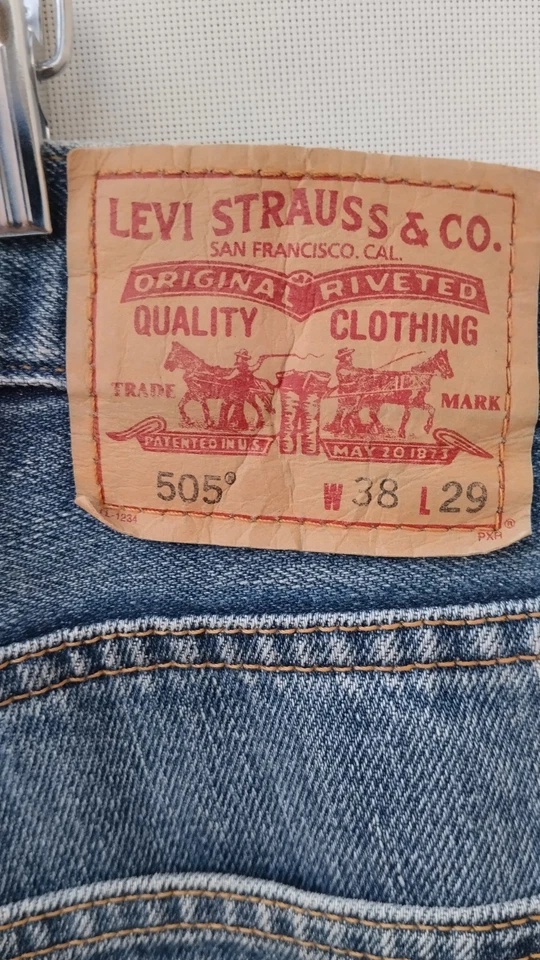 Levi 505, foto 3 de 5