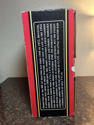 Massey Harris 1/16 Scale 22 Tractor w/ New Idea Mower Commemorative Toy 2006 - Picture 12 of 14