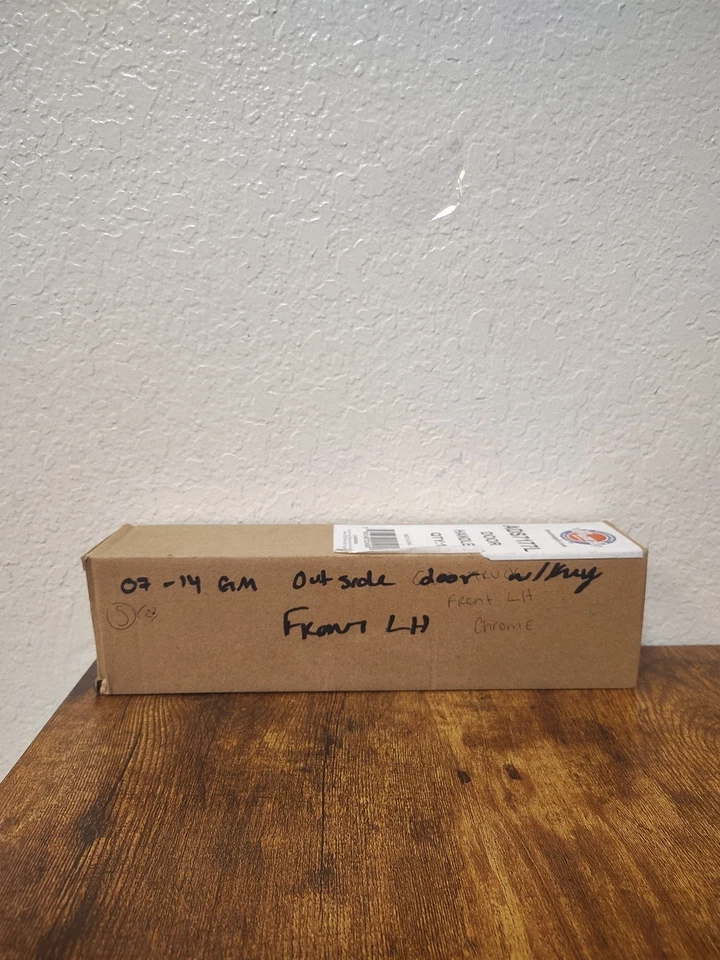 New Drivers Exterior Door Handle Chrome Chevy, Cadillac,GMC 07-14 Foto 2 de 4