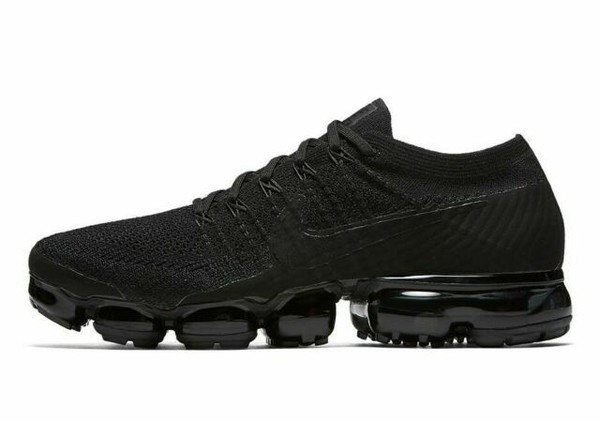 mens triple black vapormax