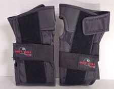 Eight 8 Ball High impact Wrist Saver size M/L By Triple Eight Black