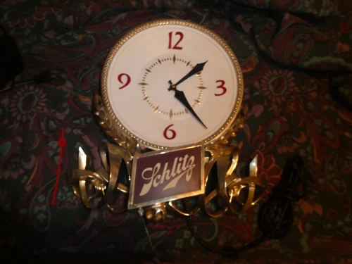 1979 Schlitz Beer Advertising Wall Clock – Lighted Bar Sign with Cord Vtg