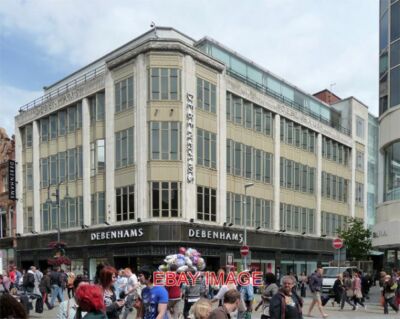 PHOTO  DEBENHAM'S KIRKGATE LEEDS LIGHT AND AIRY DESIGN WITH SAWTOOTH FRONTS AND