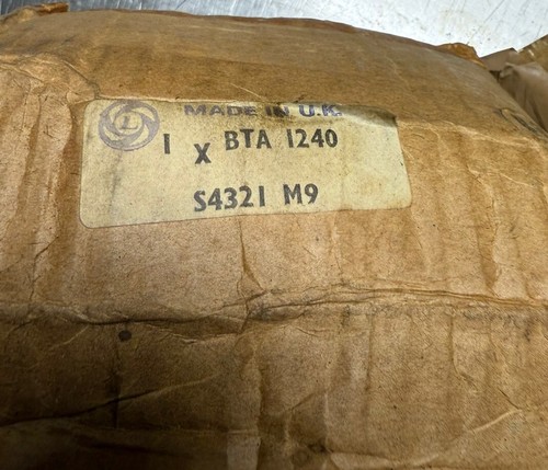 Buje giratorio Austin America MG 1100 RH nuevo en stock - Imagen 3 de 3