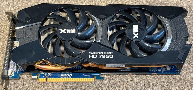 Sapphire AMD Radeon HD7950 3GB GDDR5 Graphics Card HDMI DVI MINIDP Boost OC