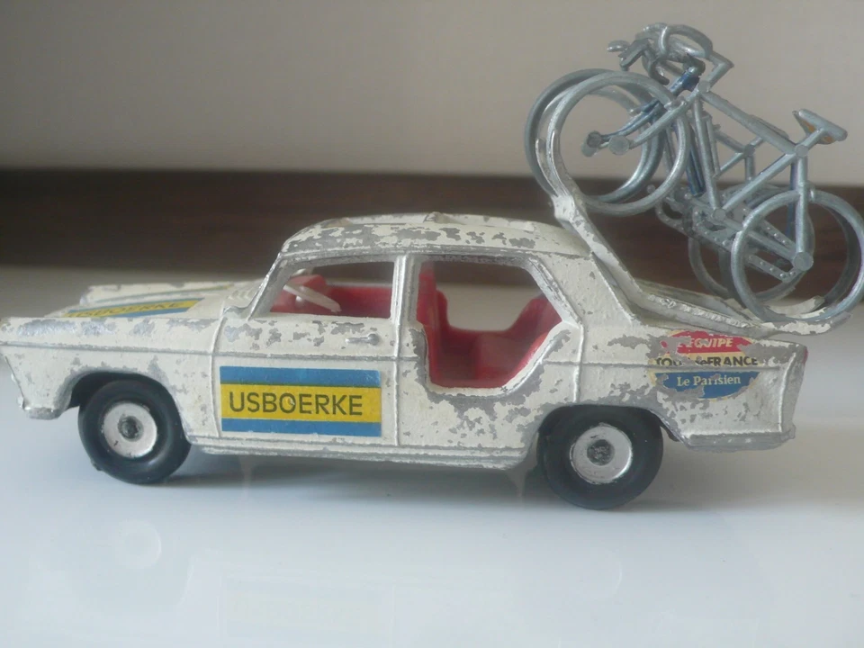 Peugeot 404 USBOERKE vintage Tour de France cycliste l'Equipe TDF - Photo 2/4