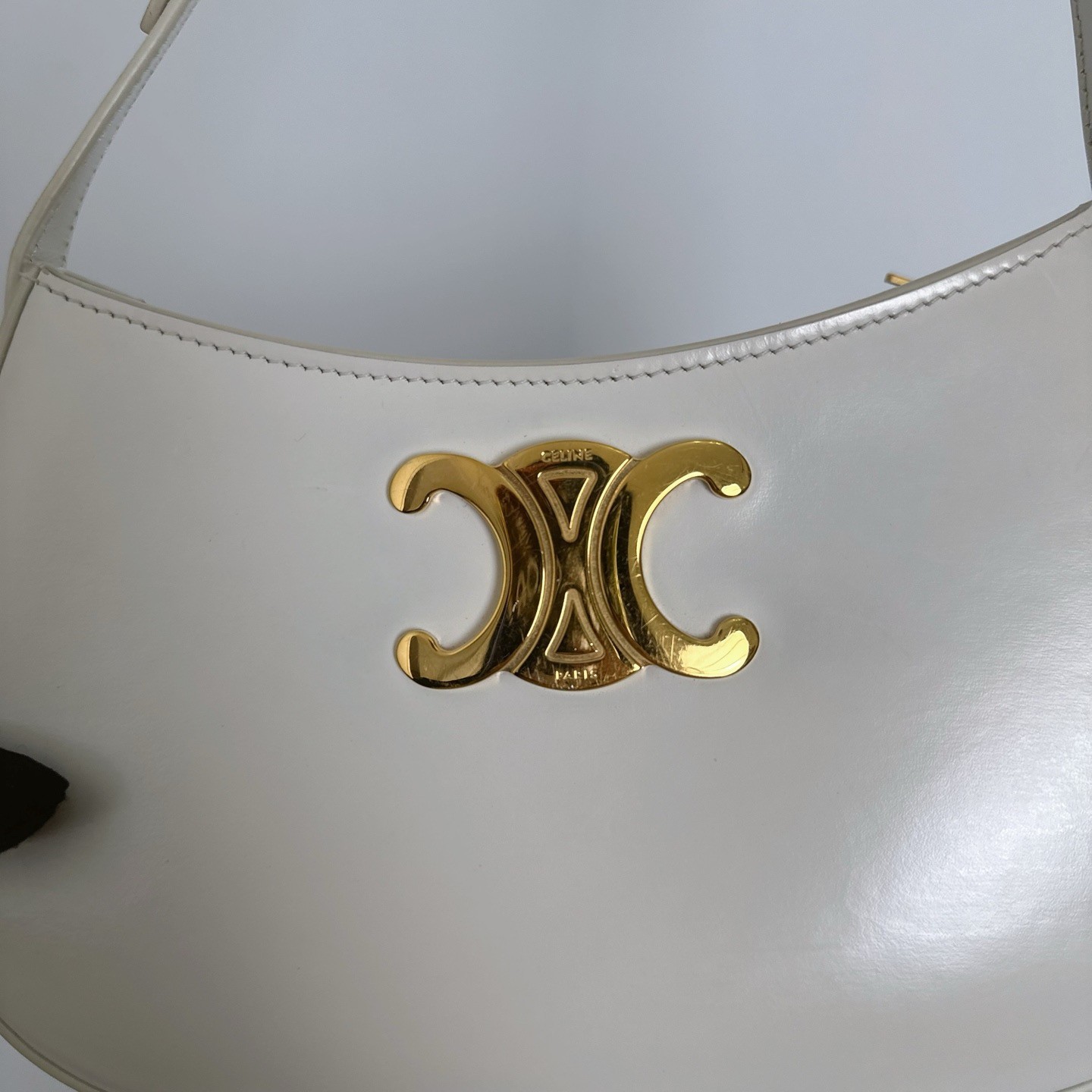 Authentic Celine Tilly Medium Triomphe Calfskin L… - image 9