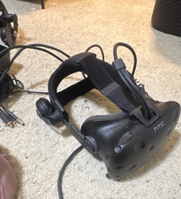 [WORKING] HTC Vive VR Headset Bundle w/ Contr...