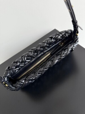 クラッチバッグ BOTTEGA VENETA BLACK LEATHER KALIMERO CHA-CHA CLUTCH クラッチバッグ BOTTEGA VENETA BLACK LEATHER KALIMERO CHA-CHA