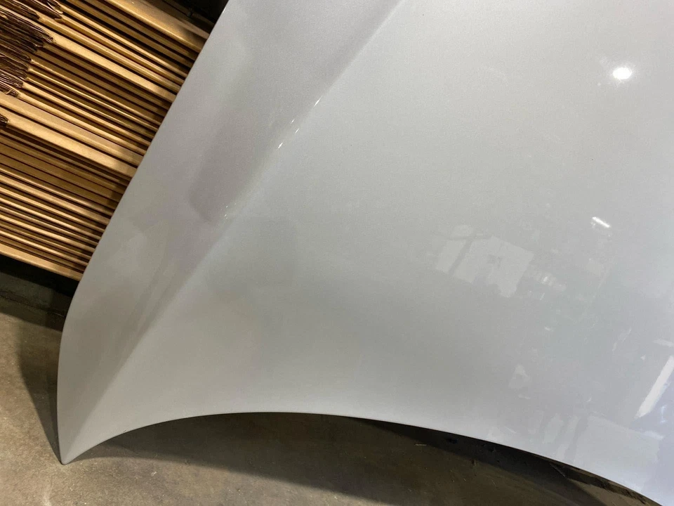 2007-2015 Audi Q7 Hood Ice Silver LX7W OEM (TL) - Image 3 of 4