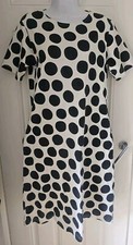Marimekko Uniqlo black & white spot jersey shortsleeve trapeze dress + pockets S