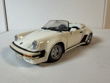 Maisto 1:24 PORSCHE 911 Speedster 1998 Die-Cast White Loose