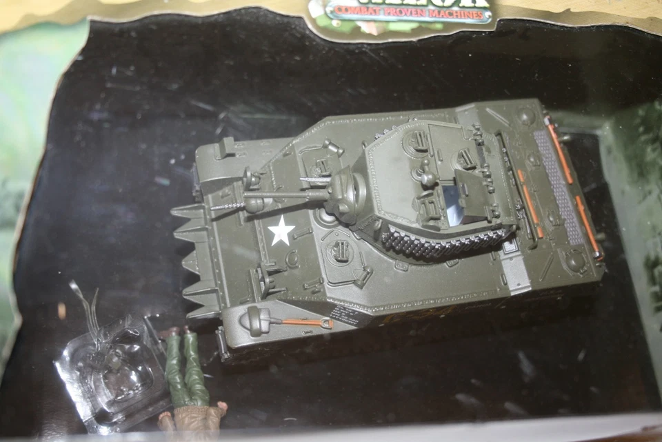 Forces of Valor US M5A1 STUART 1:32 Die Cast NEW - Image 4 of 4