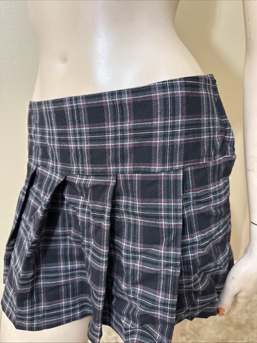 Women’s Black Check Polyester Casual Pleated Unlined Mini Zipper Size L Skirt - Picture 11 of 18