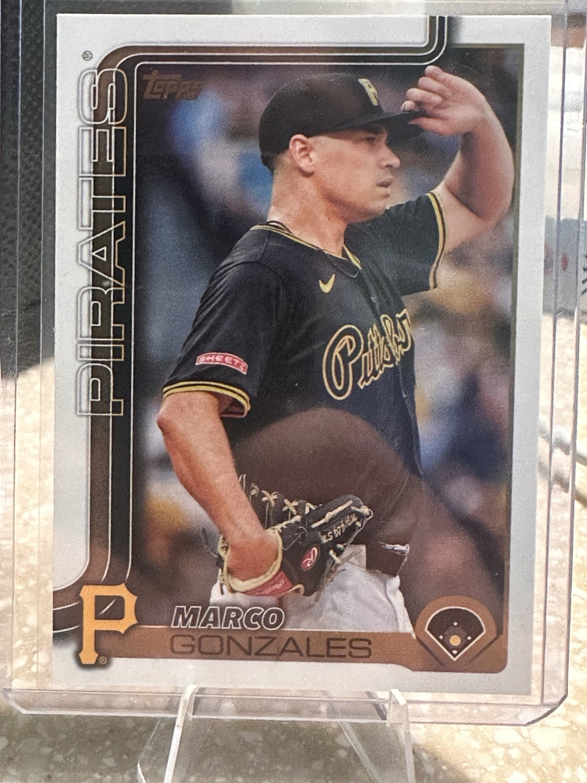 2025 Topps Series 1 MARCO GONZALES #113 Golden Mirror Image Variation SP PIRATES