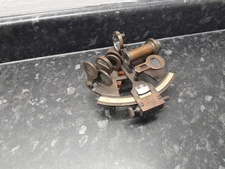 BRASS SEXTANT - KELVIN And HUGHES LONDON 1917