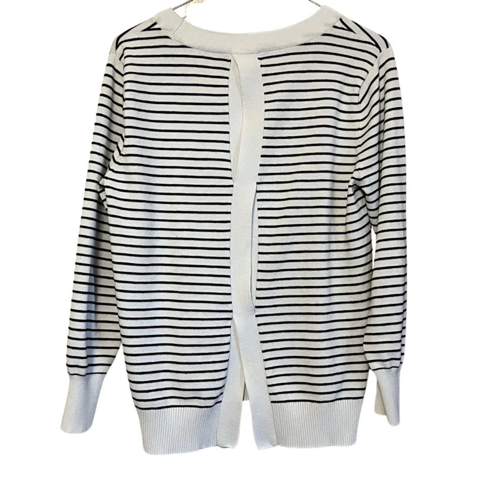 Women's Eight 18 Black and White Sweater Unique Key Hole Openings on Back Sz. M - Image 3 of 4