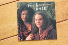 TUCK & PATTI "PARADISE FOUND" CD 1998 WINDHAM HILL [129A]