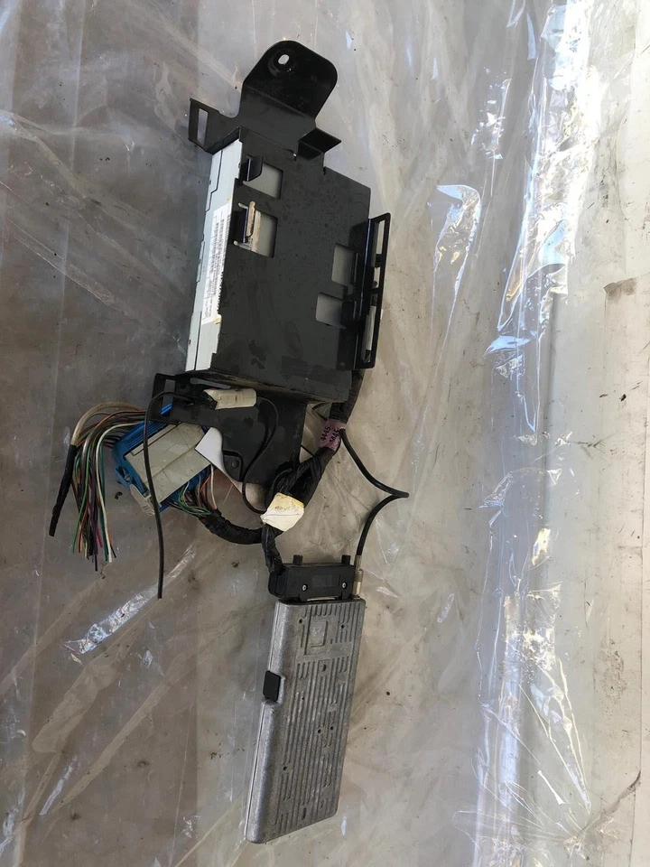 Módulo telemático transceptor y receptor GPS Pontiac Grand Prix 2002 12207559 Foto 2 de 4