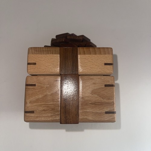 Bits And Pieces Elegant Ribbon Wood Gift Puzzle Box Akio Kamei Design - Picture 3 of 7