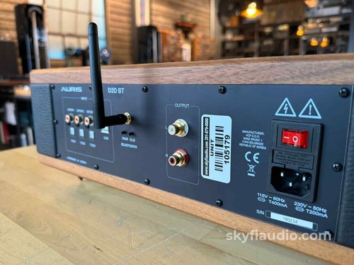Auris D2D Digital to Analog Converter w/Bluetooth - DSD Capable - Picture 9 of 11