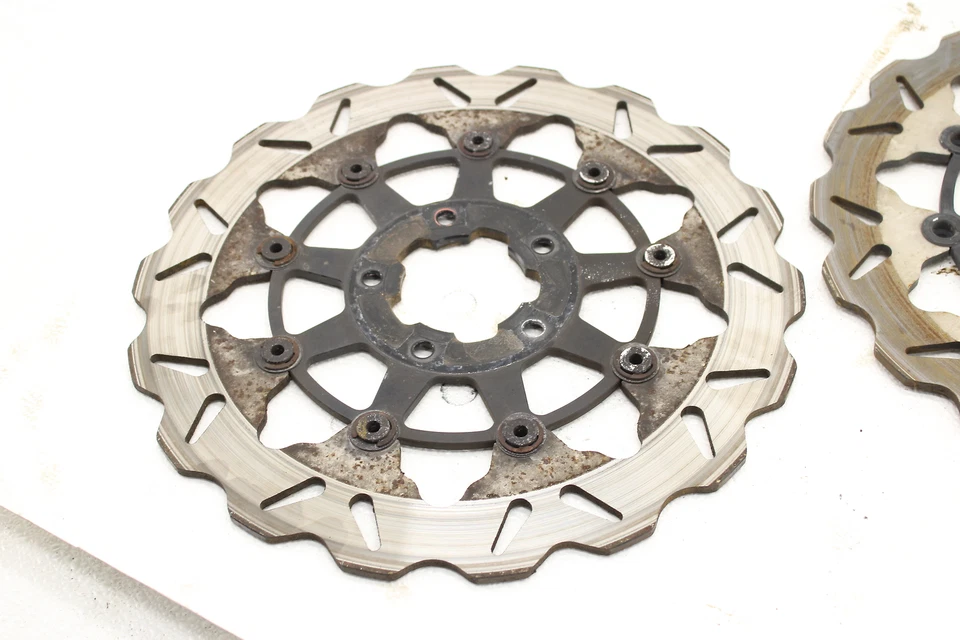 Rotores delanteros/traseros Harley-Davidson Softail Street Bob 18-22 pantorrilla EE. UU. Foto 2 de 4