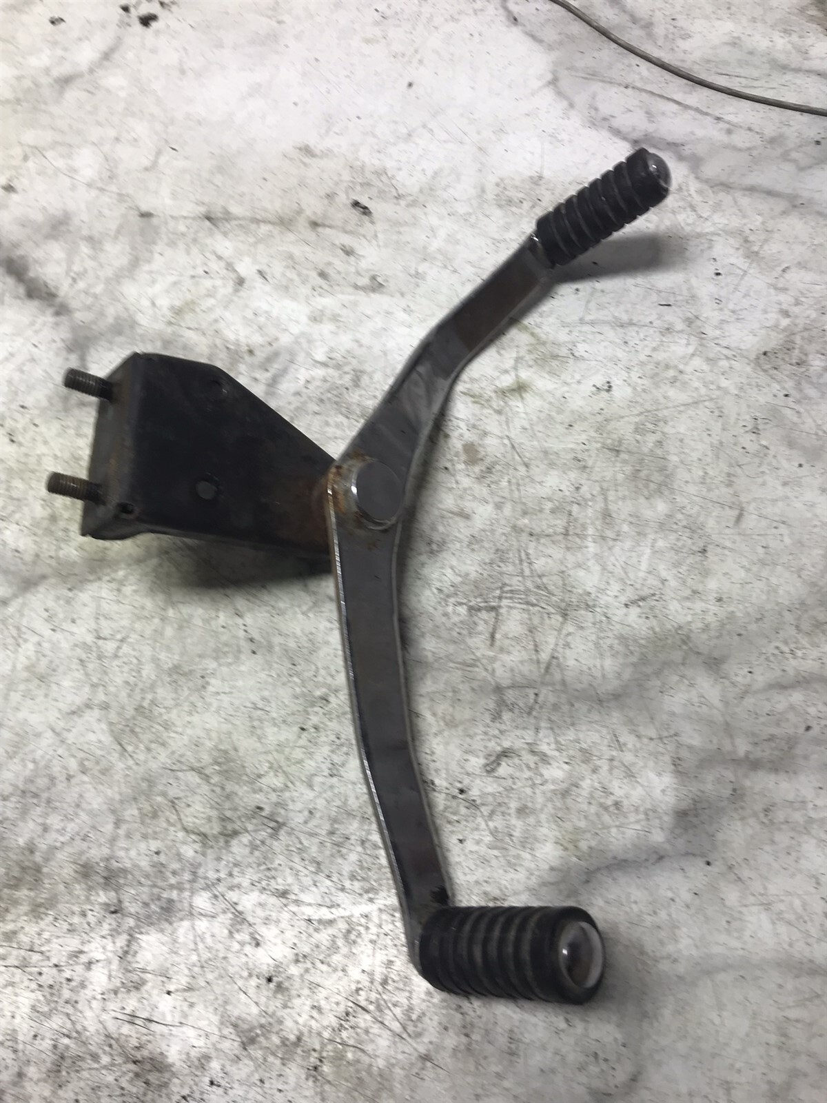 99 Yamaha XV 1600 XV1600 Road Star foot shifter pedal lever and mount bracket