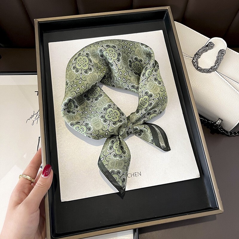 100% Silk 20-Inch Vintage Floral Scarf for Women in Green