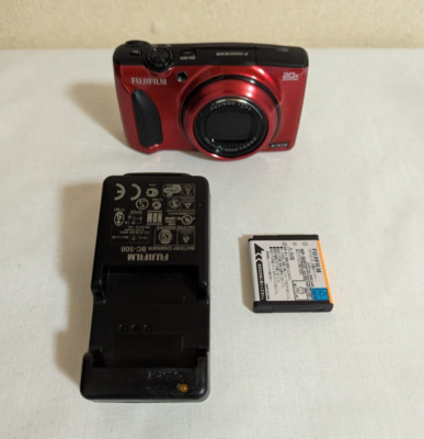 YFW-18 FUJIFILM FINEPIX F1000EXR