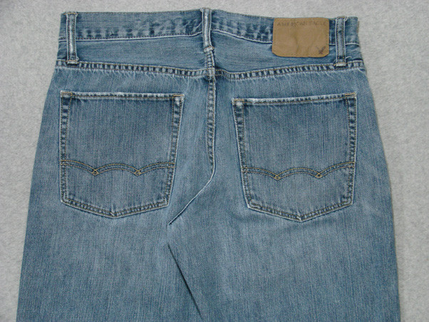 SJ03454 **AMERICAN EAGLE** STRAIGHT LEG JEANS 31x32 (msr 32 SJ03454 **AMERICAN EAGLE** STRAIGHT LEG JEANS 31x32 (msr 32