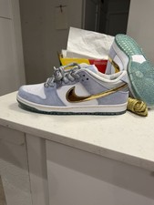 Nike SB Dunk Low Pro QS Sean Cliver White Gol...