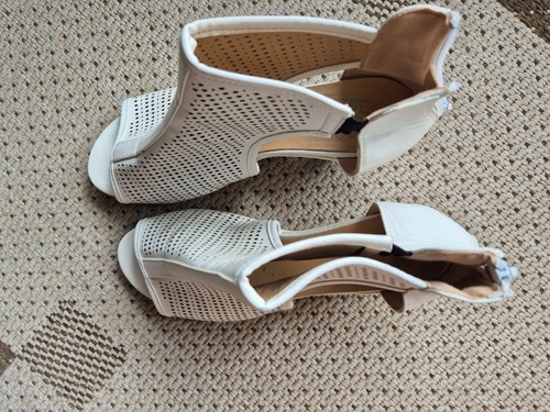 Damen Sommer Leder Stiefeletten weis größe 42neuwertig 1x getragen Reißverschlus - Bild 2 von 5