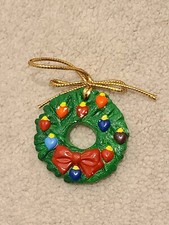 Vintage Christmas Decoration Ornament Wreath Colorful RARE